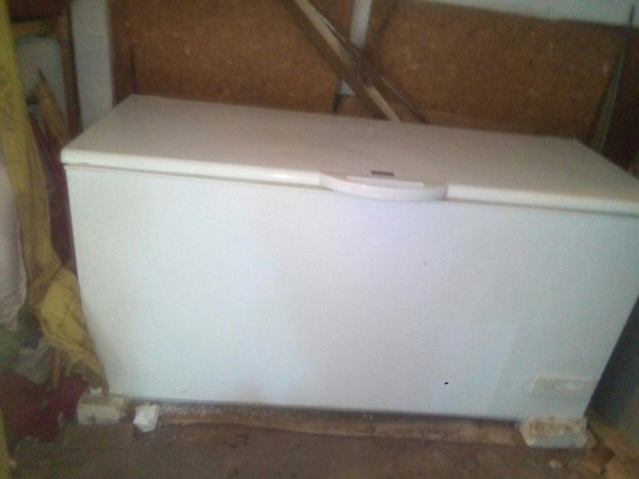 Zanussi морозильный ларь с твердой крышкой