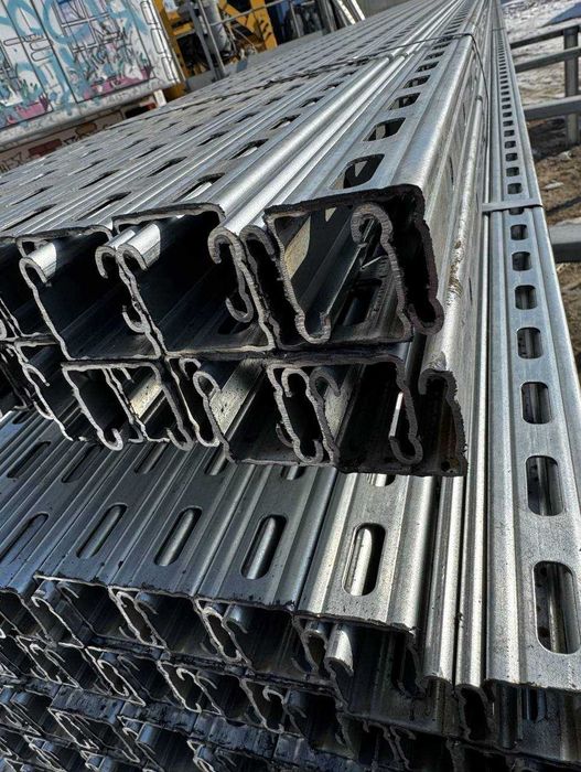 Профіль металевий оцинкований 41*41 1.5 мм комплектуючі