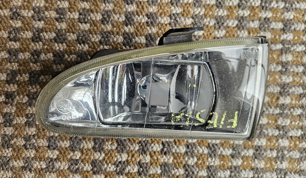 Halogen prawy Ford Fiesta IV mk4 BE91 95-, Mazda 121 95- Valeo