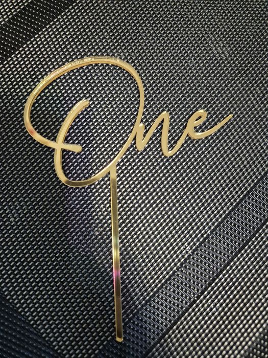 Топер One для тортику