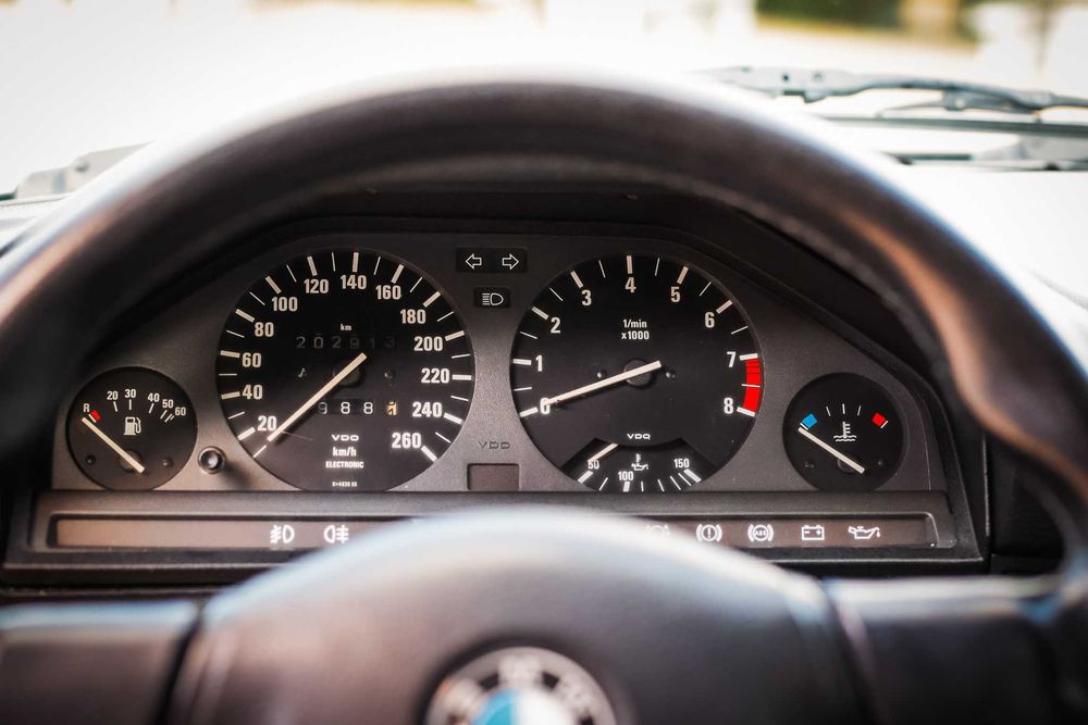 BMW E30 320IS unicórnio e clássico da BMW