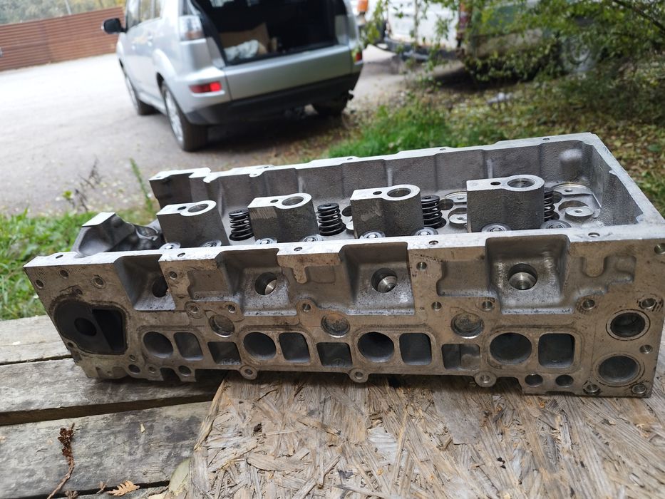 Головка блока цилиндров (ГБЦ) A6110105020 Mercedes W203 2.2 CDi