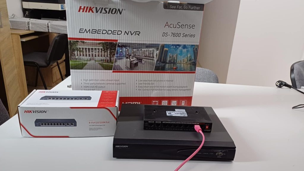 Rejestrator do kamer Hikvision