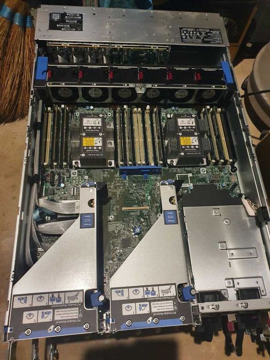 Сервер HP DL380 G10 16SFF 2xXeon Gold 6138 256GB