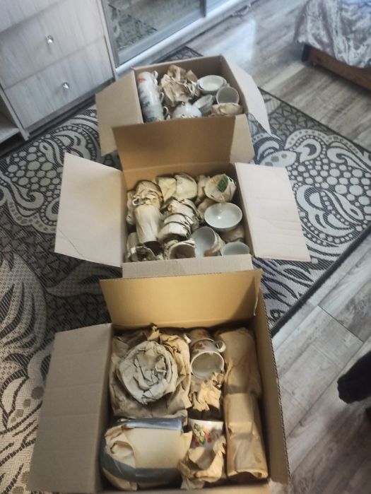 Посуд різноманітний