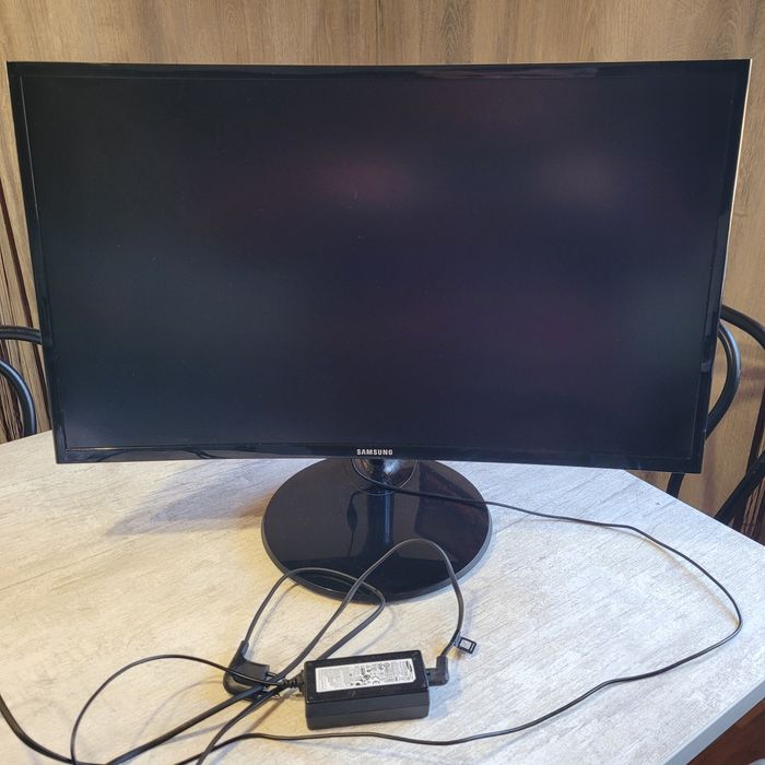 Монитор /изогнутый LED  Samsung