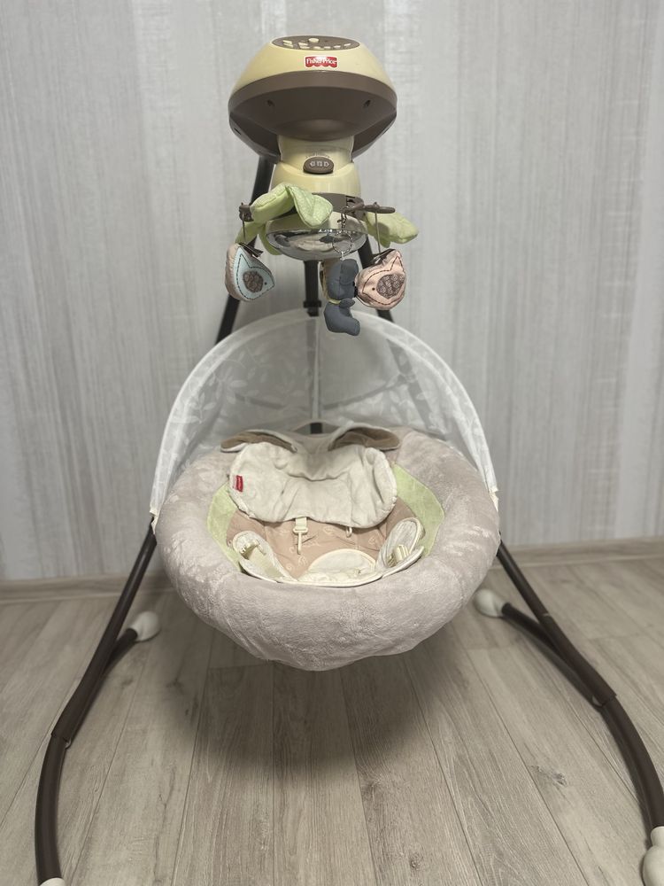 Продам заколисуючий центр Fisher-Price