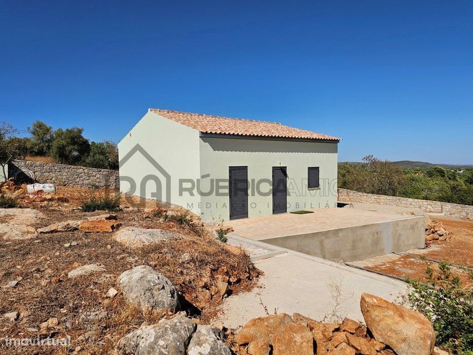 Moradia Térrea V2 com vista mar em construção.