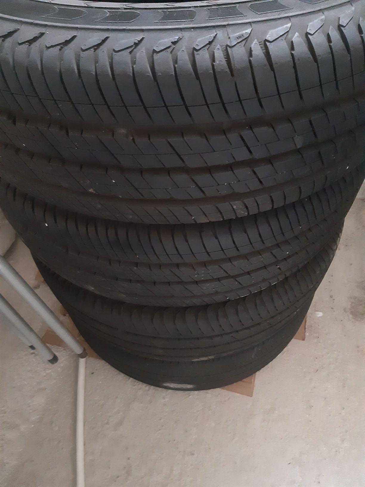 Opony 215/65 r16c Continental vanco 2