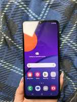Samsung Galaxy M12 – 64 GB / 4 GB RAM – Sprawny, pęknięta szybka