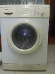 Máquina de lavar roupa Bosch
equipamento com uso. a funciona