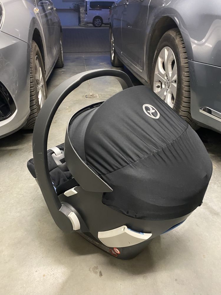 Nosidelko z bazą Cybex