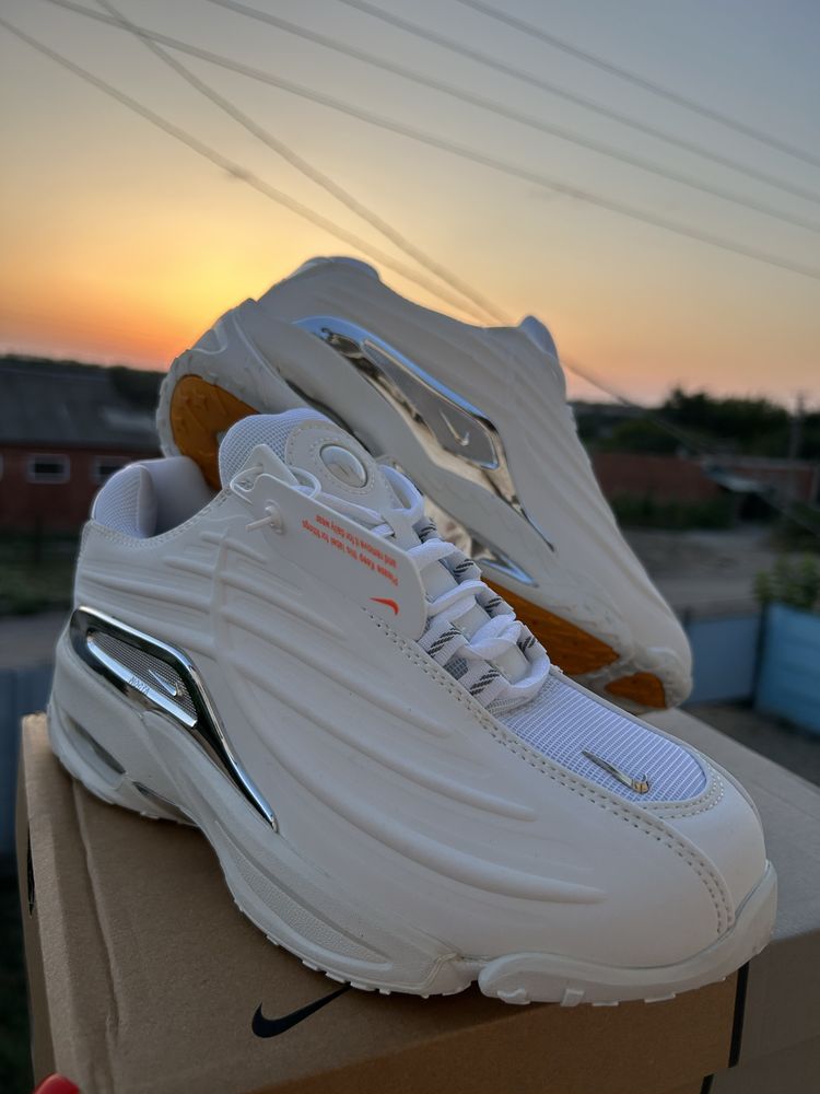 Nike hot step air terra triple white x nocta 2