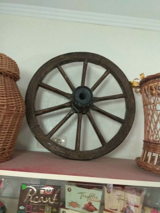 Колесо з воза старовинне 55 см