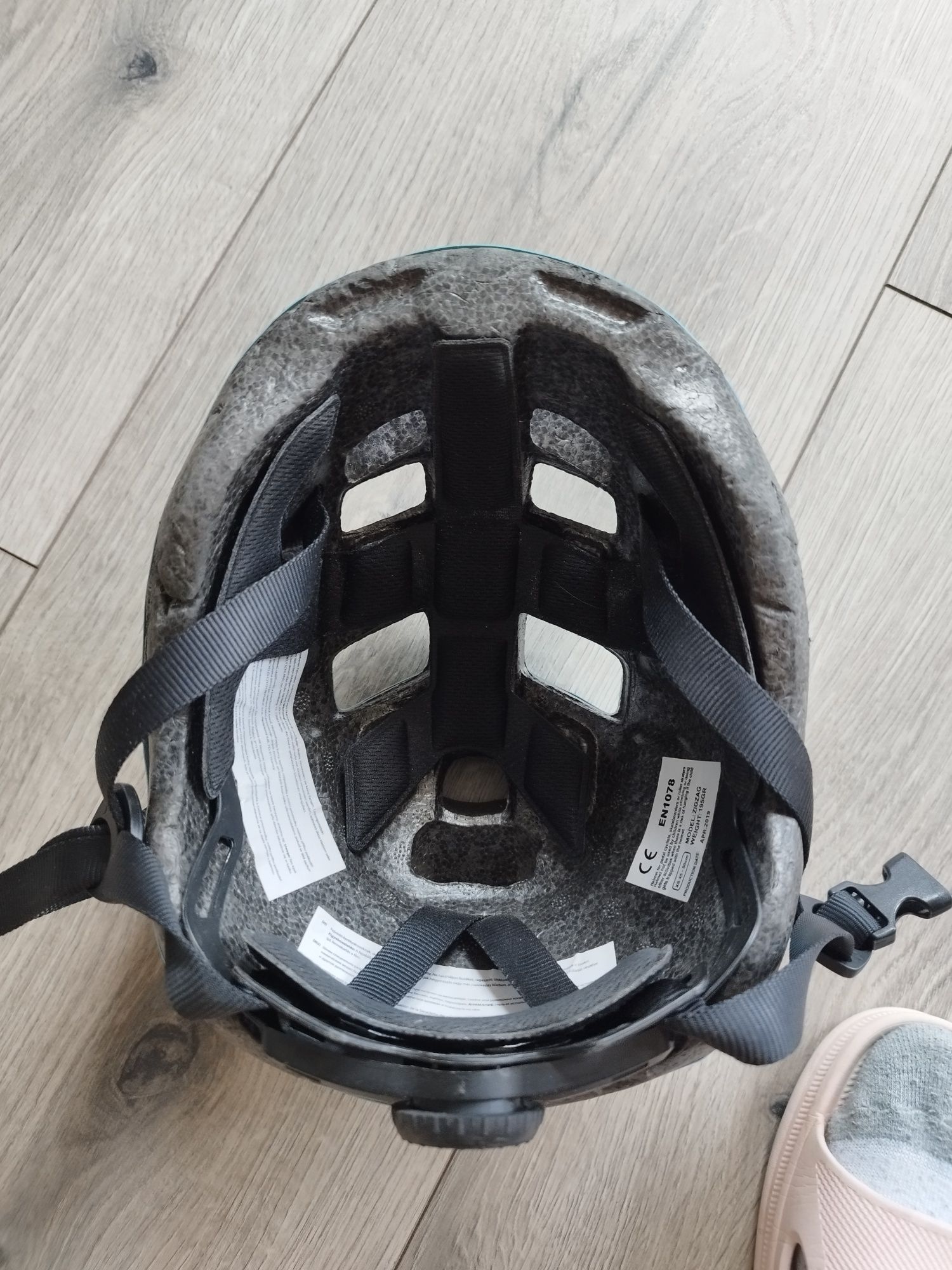 Kask rowerowy Kellys Zigzag rozmiar XS jasny niebieski błękitny