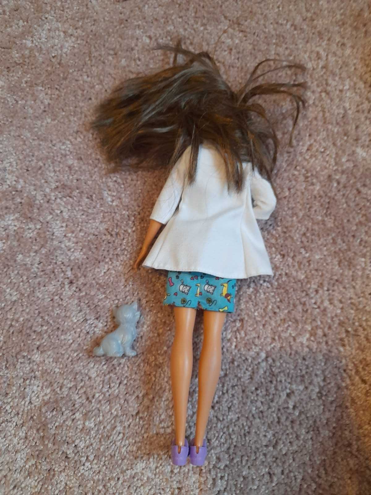 Lalka barbie weterynarz