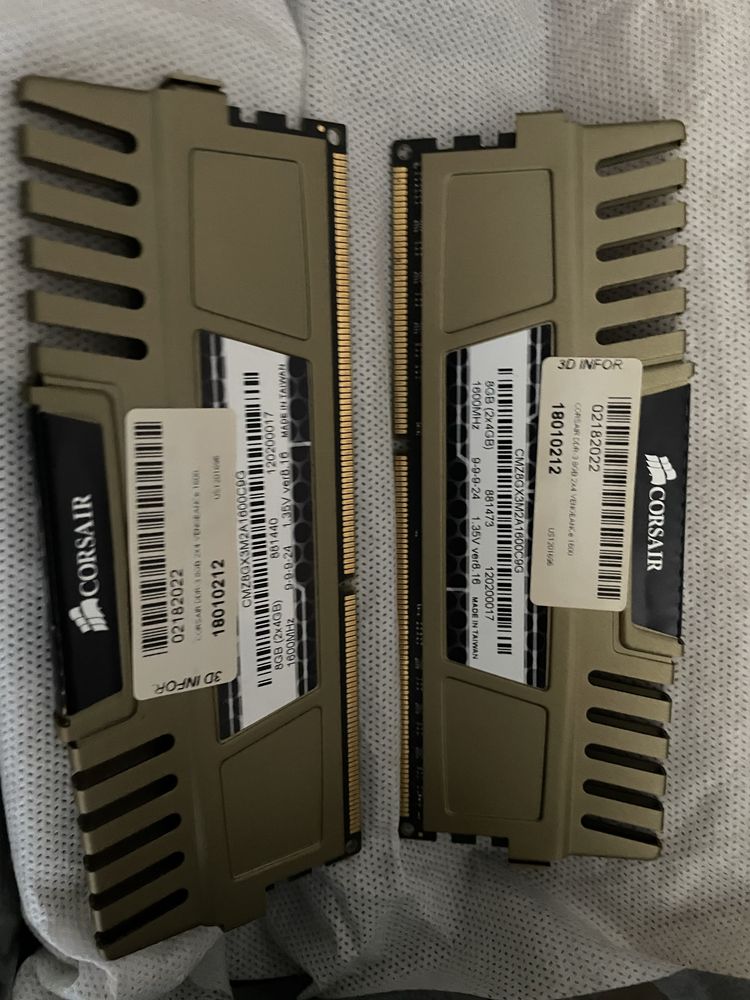 Memorias RAM 8gb corsair 2x4gb DDR3