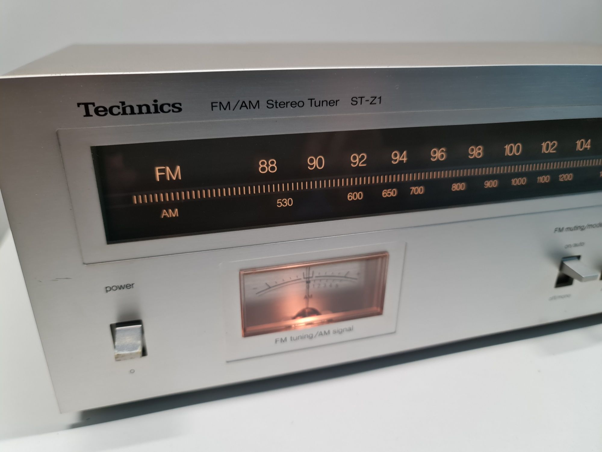 Technics ST-Z1 tuner radio vintage