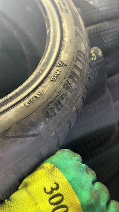 Комплект зимової гуми 195/55/20 Goodyear