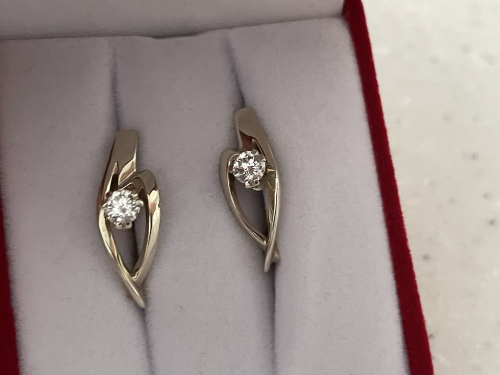Сережки з діамантами, біле золото, 585 проби, уживані.