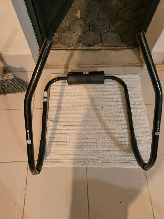 Máquina desportiva para abdominais