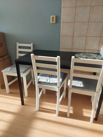 Stół i trzy krzesła IKEA
