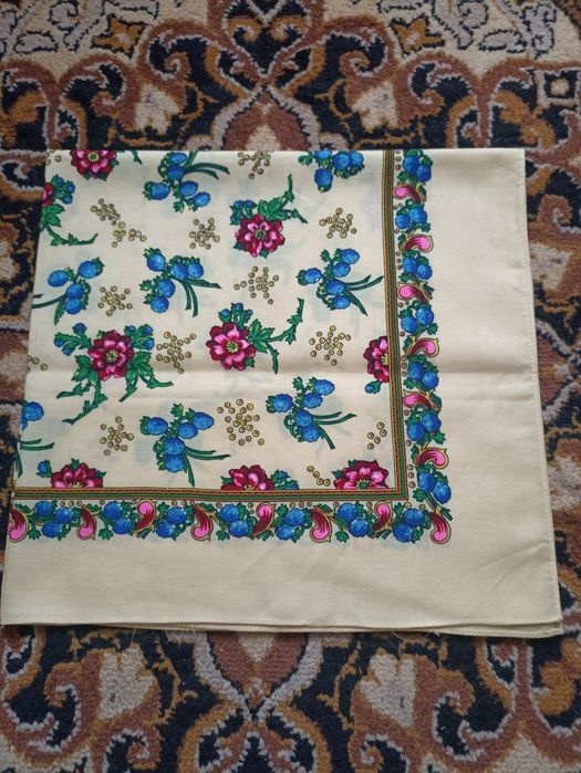 Продам нові хустки