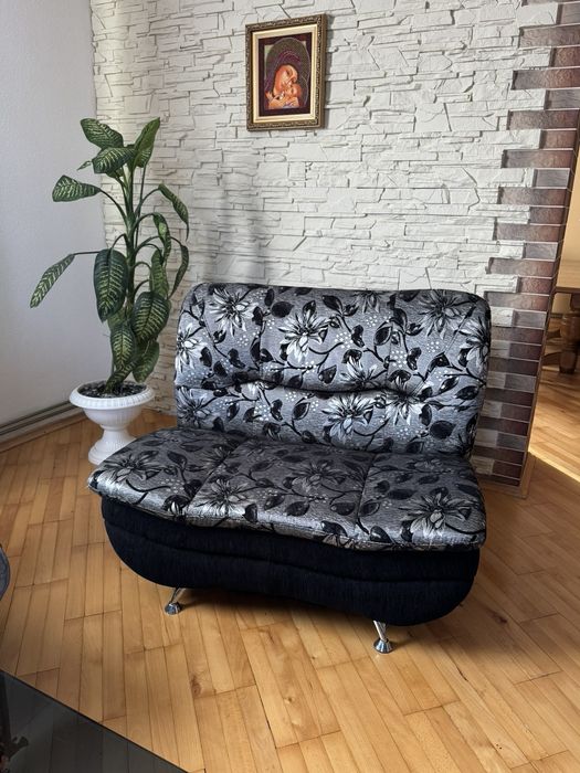 Диван розкладний з кріслами