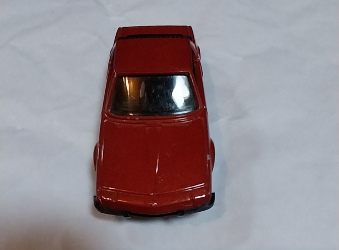 Miniatura da Solido Fiat X19 em escala 1/43