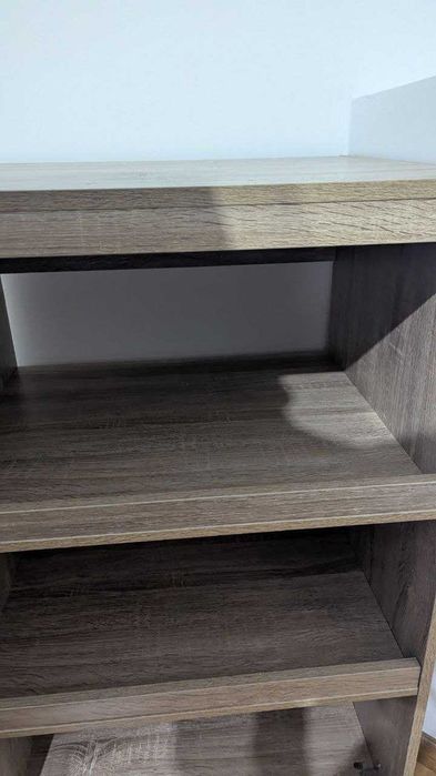 Móvel em Madeira