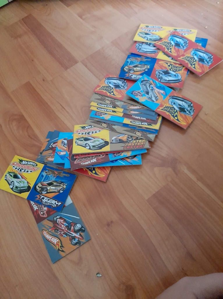 Puzzle Hot Wheels + domino