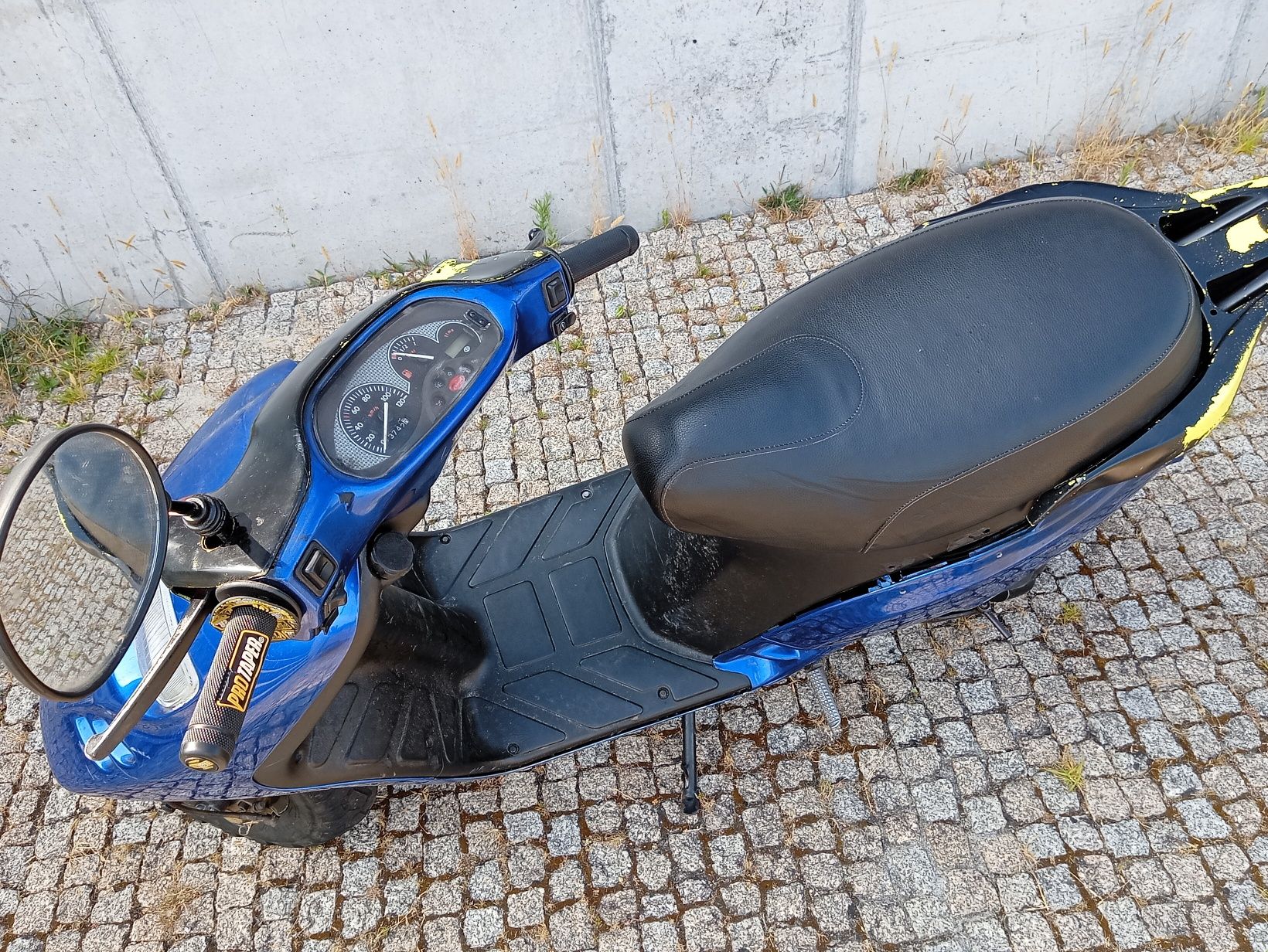 Vendo scooter gillhera