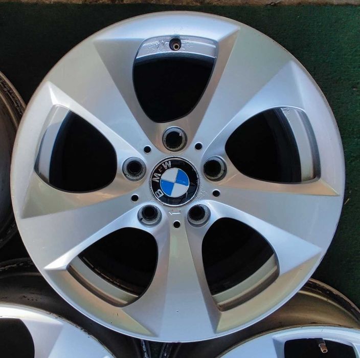 Felgi oryginalne Aluminiowe BMW 5x120  7Jx16  ET31  4-szt
