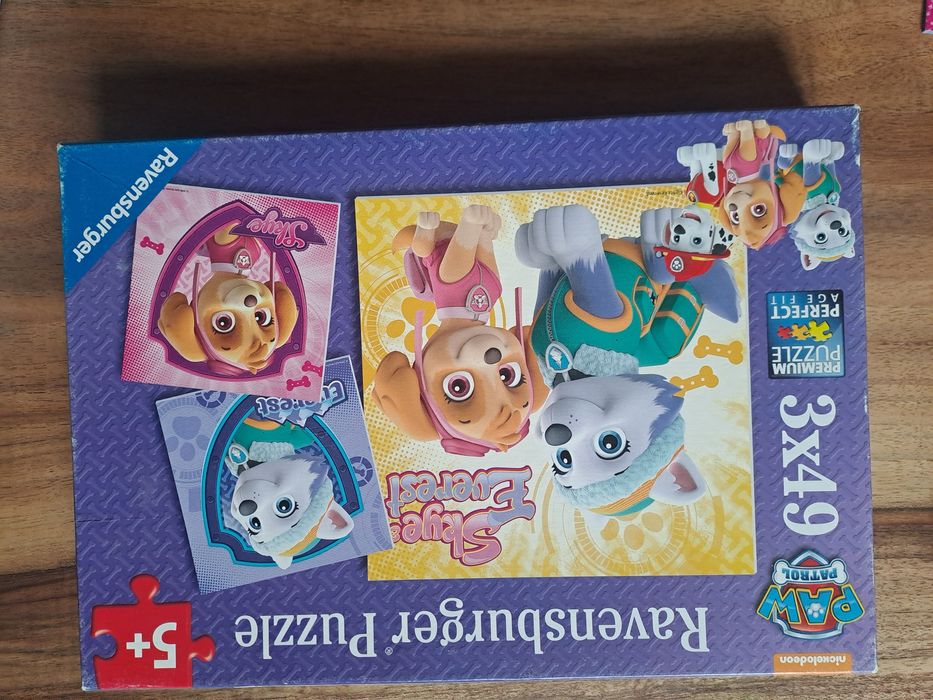 Pow Patrol.  Psi Patrol.  Puzzle. 3 x 49 szt. Skye i Everest.