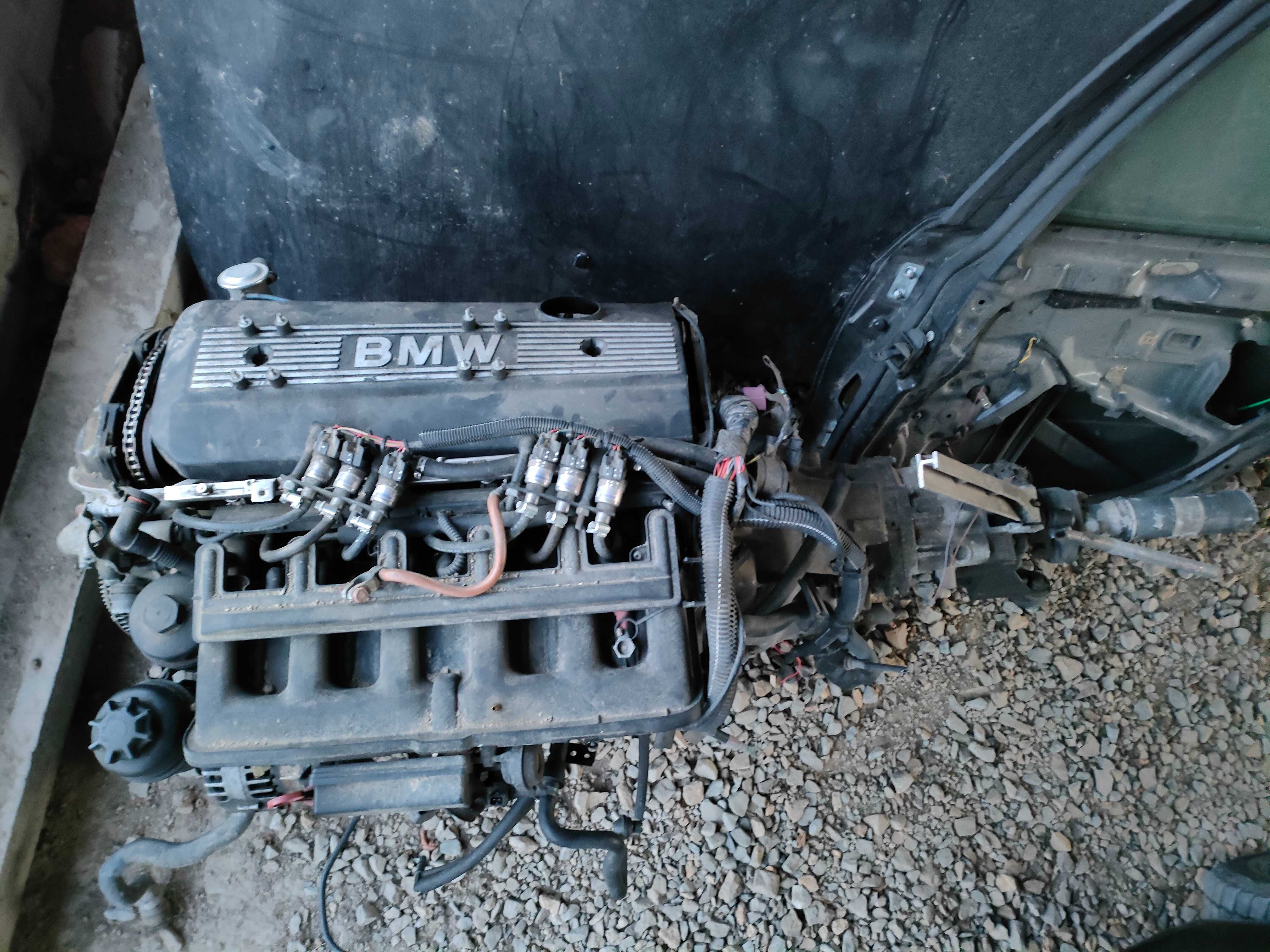 Kompletny silnik 2.2 170KM 1vanos ze skrzynią biegów BMW E39 2002r