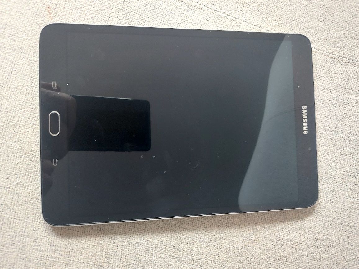 Galaxy tab S2 SM T713 czarny 8"