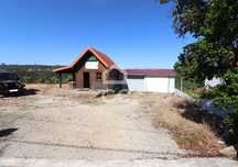 Terreno com 2340 m2, com projeto aprovado para construção de moradia.