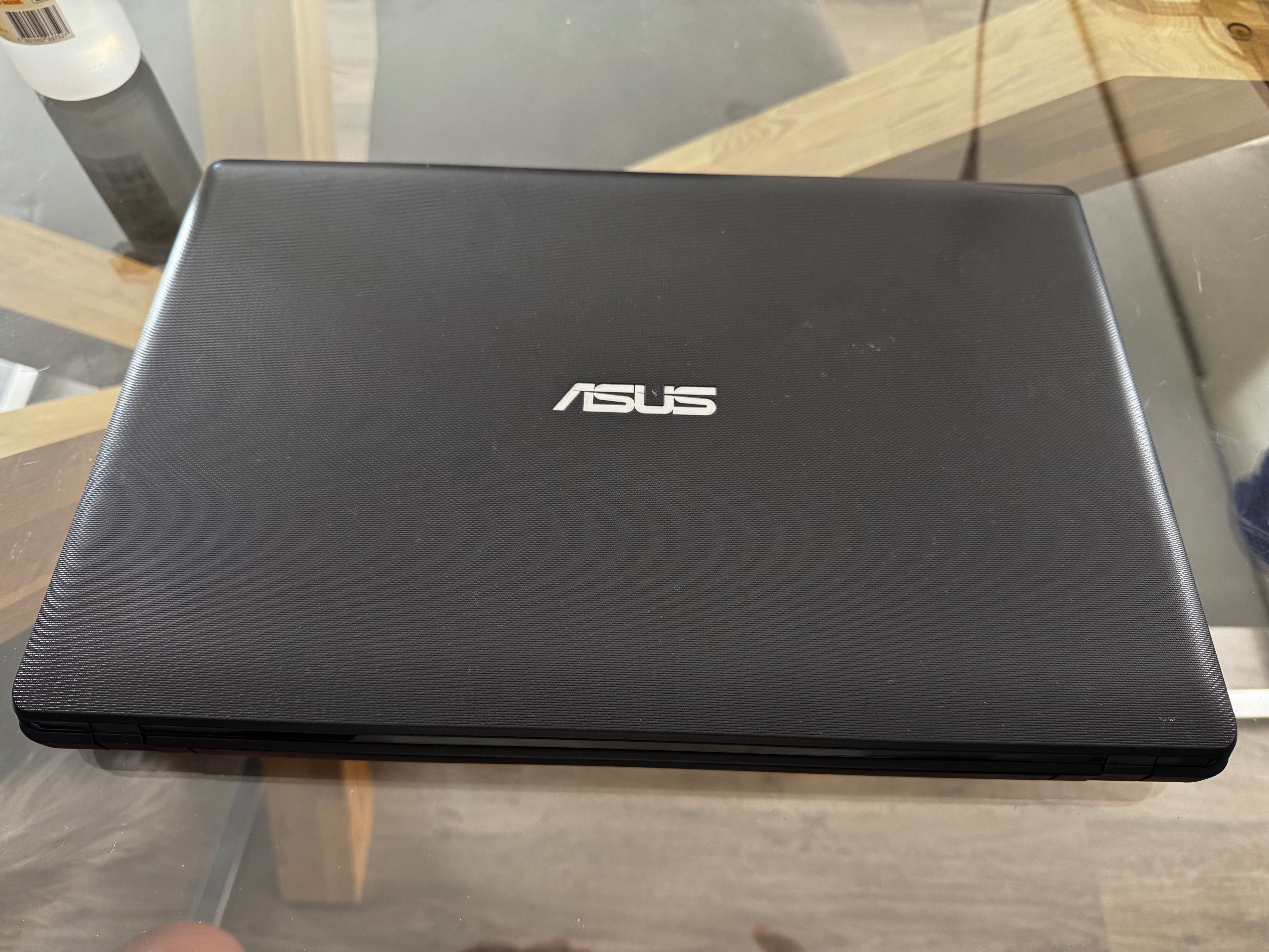 Asus X5552C - Intel core i5 1.8ghz - 4gb ram 500 gb memoria
