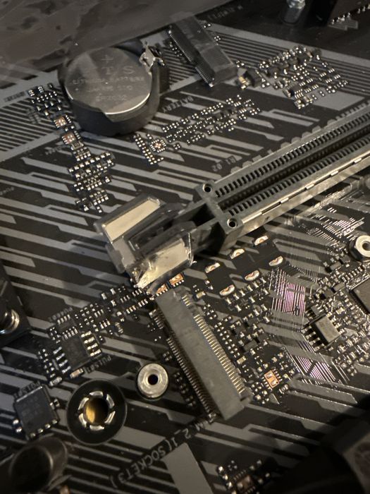 Ryzen 5600X Box + Cooler + TUF B550 + 16GB DDR4 Viper Steel 3200 MHz