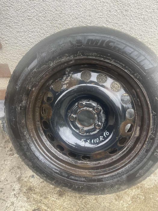 Продам запаску з резиною