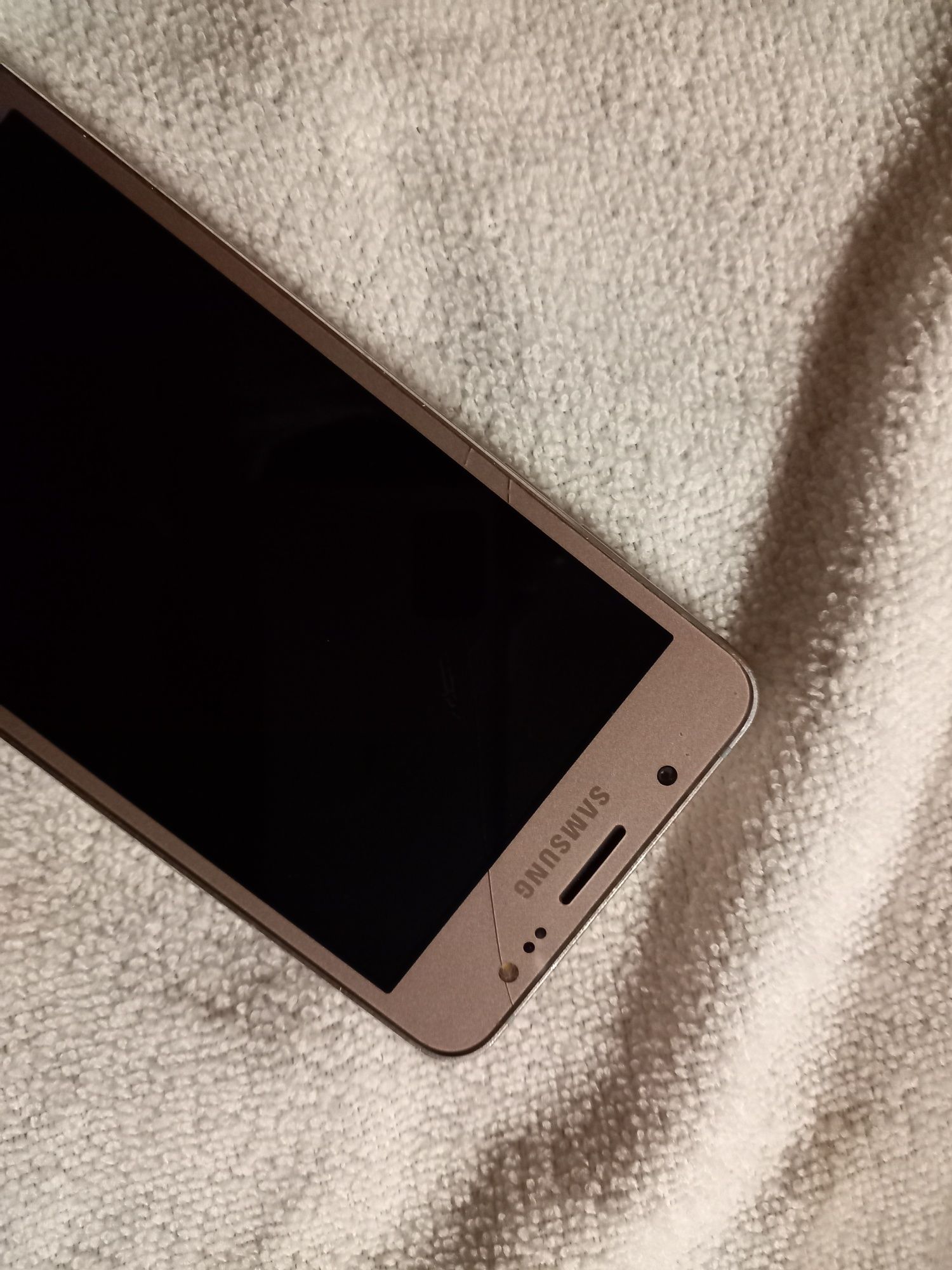 Telemóvel Samsung Galaxy J 5 2016 a funcionar a óptimo preço