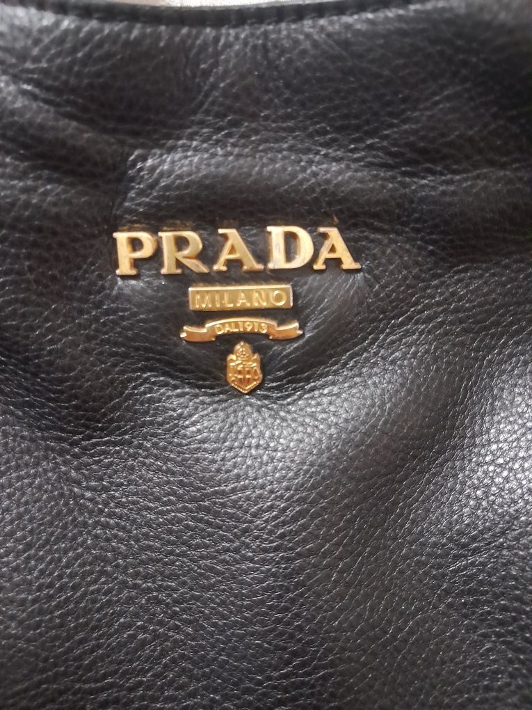 Шкіряна сумка шопер  Prada оригінал