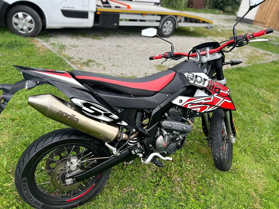 Aprilia SX 125  .
