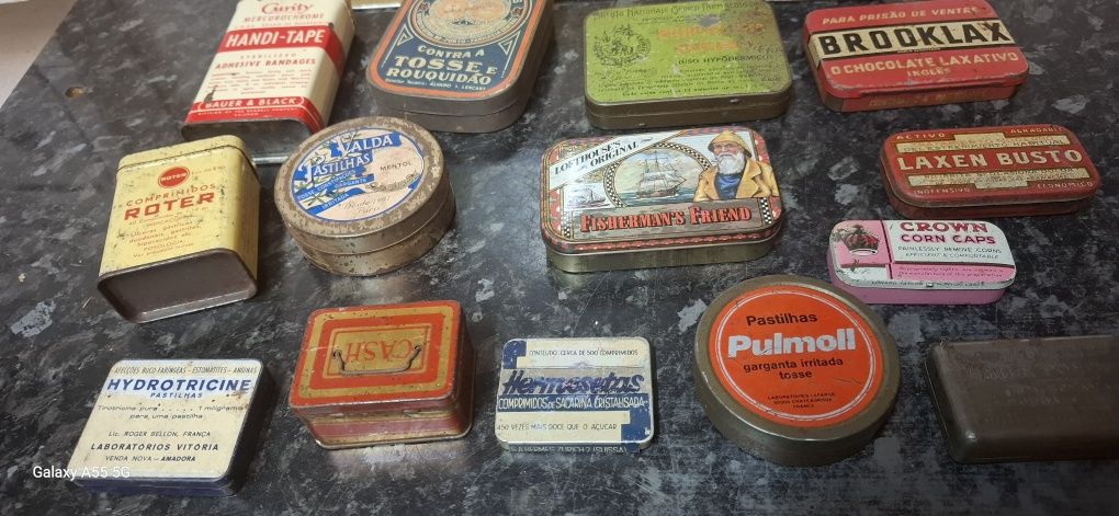 Lote de latas medicinais antigas
