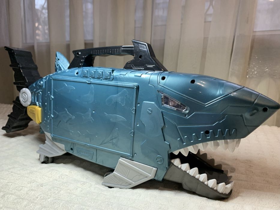 Акула автовоз, морські тварини, акула гараж, робот, трансформер, лего