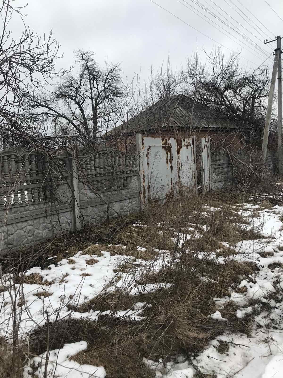 Продаж будинку під реконструкцію із зем. ділянкою в с. Руська Поляна