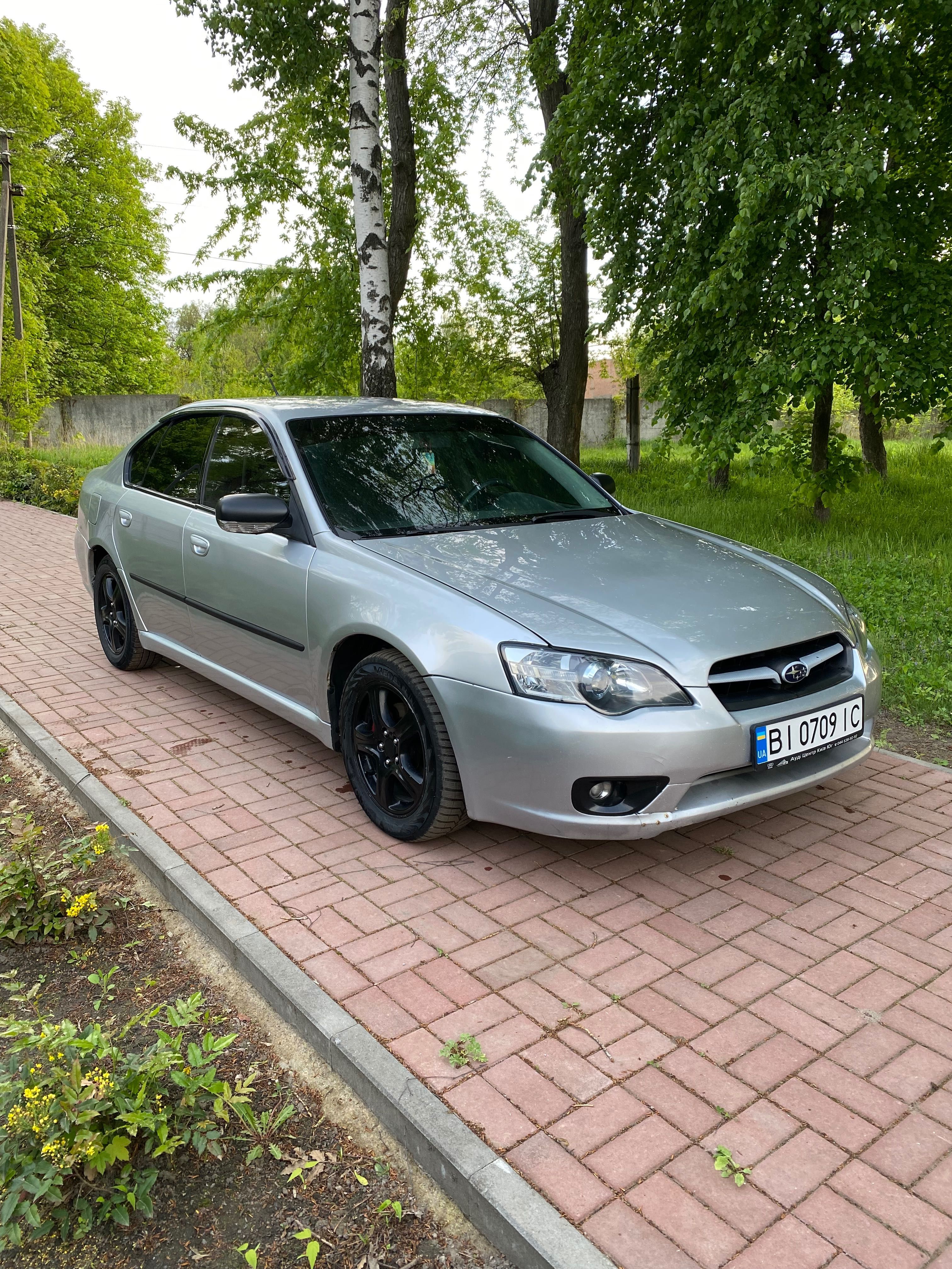 Subaru Legacy 2004рік