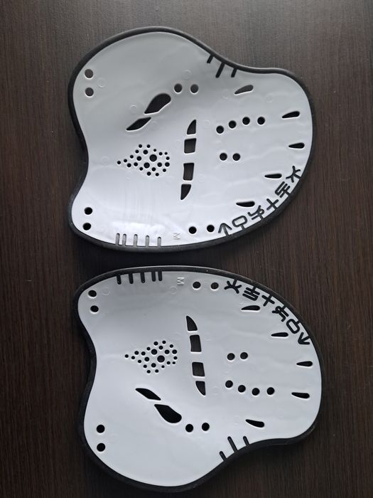 Wiosełka pływackie na dłonie treningowe do pływania Arena Vortex r. M