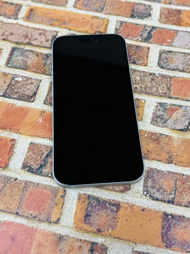 Iphone 15 128gb neverlock Green E-sim 550$