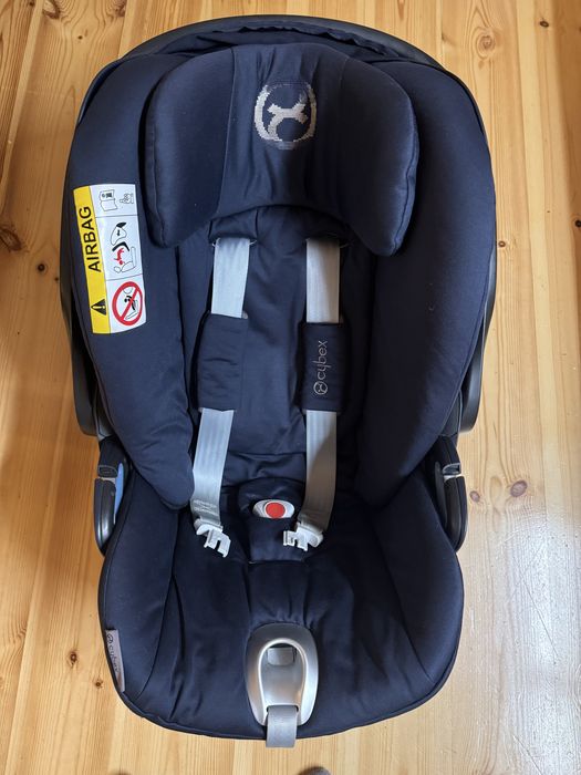 obniżka ceny!!!fotelik cybex cloud q (z wkładką dla noworodka)